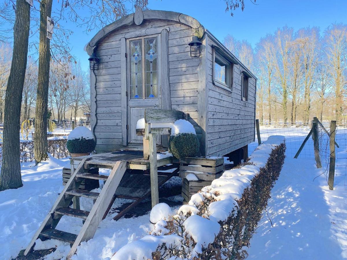 Pipowagen Het Oventje Villa Zeeland Bagian luar foto